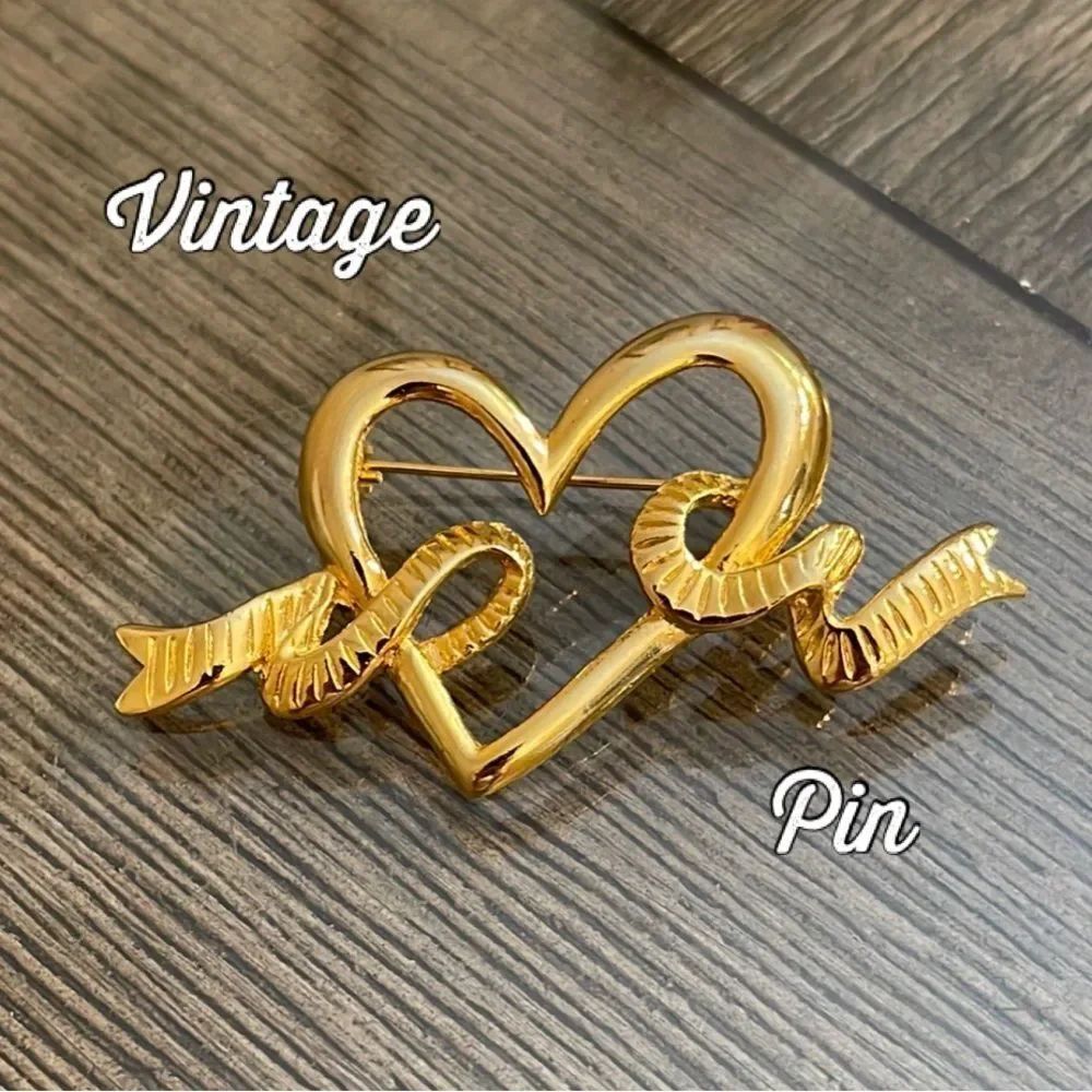 Vintage Gold-tone Heart Brooch with Streaming Ribbons Coquette